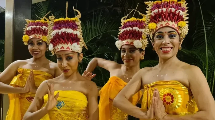 Penari Meksiko di Bali