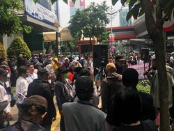 Aksi Damai Lanjutan Pencipta Lagu Kawal Judicial Review PP Nomor 56 di MA