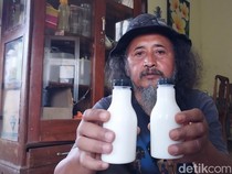 Menilik Perjuangan Gus Embek, Meracik Khasiat dari Susu Kambing Etawa