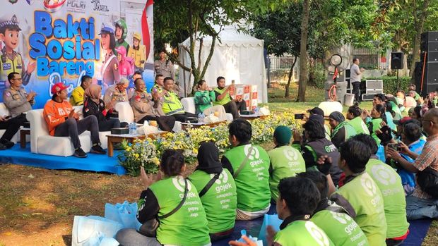 Polri menggelar hormat sosial (baksos) berbareng ratusan pengemudi ojek online (ojol) Jakarta dalam rangka menyambut HUT Bhayangkara ke-80 (dok.Korlantas)