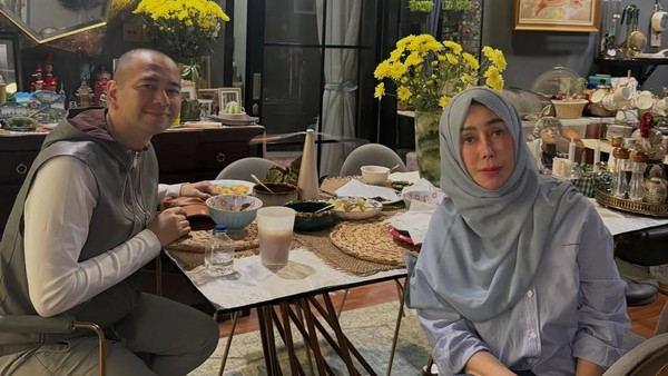 Ibu Gak Henti Doa saat Raffi Ahmad Diserang Isu Pencucian Uang-Suap