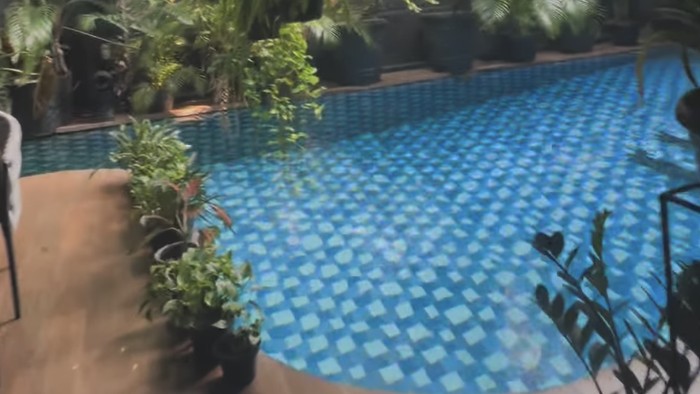 Hangat dan Saling Mendoakan! Momen Raffi Ahmad Habiskan Waktu Bareng Ibu
