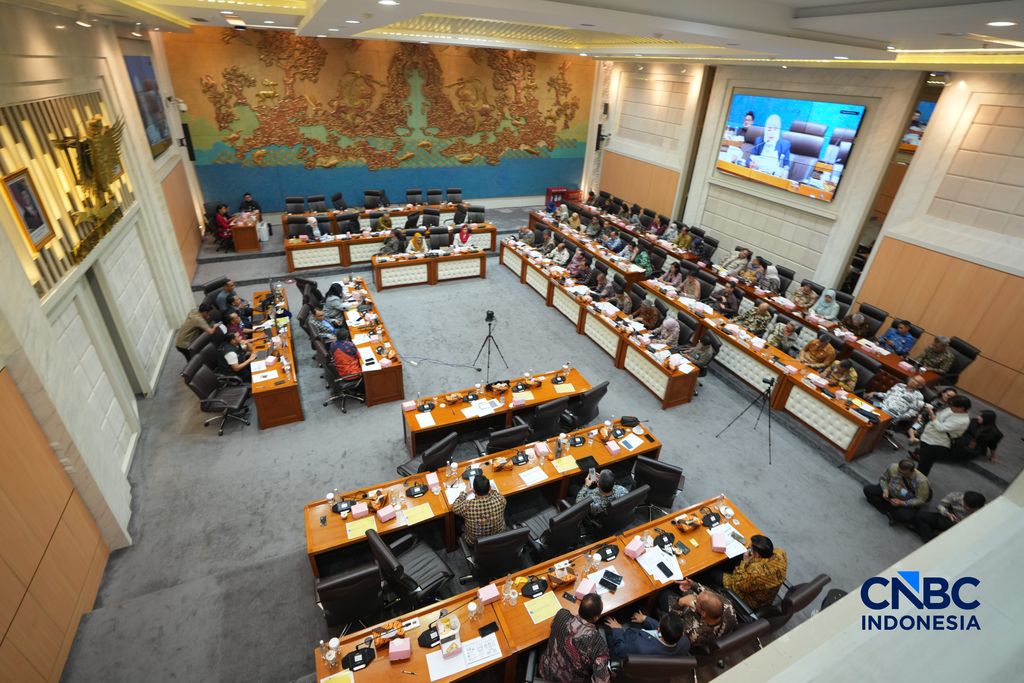 Rapat Kerja Kemenperin dengan Komisi VII di DPR RI, Rabu (10/6/2026). (CNBC Indonesia/Ferry Sandi) Rapat Kerja Kemenperin dengan Komisi VII di DPR RI, Rabu (10/6/2026). (CNBC Indonesia/Ferry Sandi)
