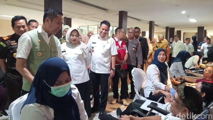 Walkot Ratu Dewa cek pelayanan kesehatan.