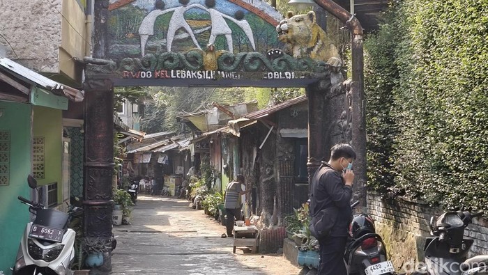 RW 08 Kelurahan Lebak Siliwangi, Kecamatan Coblong, Kota Bandung.