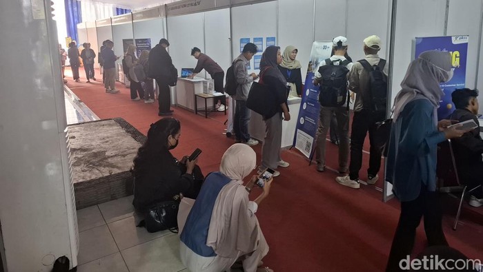 Suasana job fair yang digelar di Auditorium UNY, Sleman, Rabu (10/6/2026).