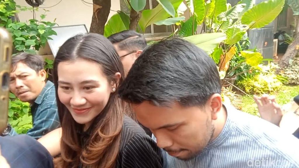 Video: Momen Thariq & Aaliyah Diperiksa Polisi Terkait Kasus Travel Umrah