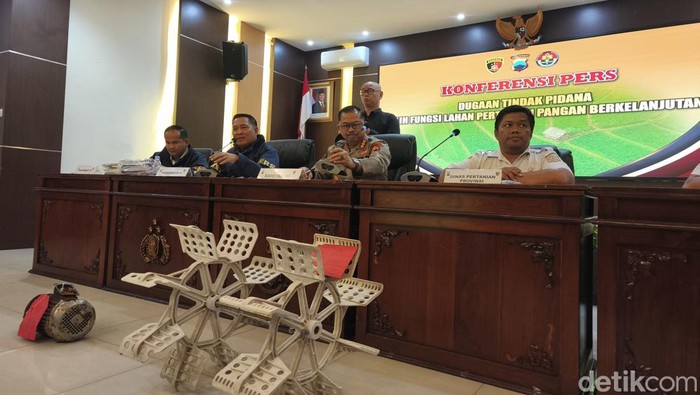 Ungkap kasus alih fungsi lahan di Mako Ditreskrimsus Polda Jateng, Rabu (10/6/2026).
