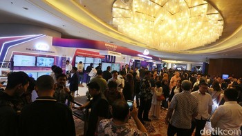 Solusi untuk Korporasi, Solusi untuk Negeri jadi tema yang dipilih dalam acara B2B tersebut. Event ini mengundang 2.000 partisipan untuk membahas pemanfaatan AI, data, konektivitas dan teknologi digital.