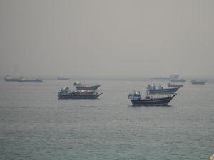 Video: Aktivitas Kapal di Selat Hormuz Mulai Normal Seusai AS-Iran Damai