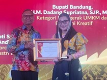 Majukan Pertanian Brebes, Bupati Paramitha Raih Penghargaan Disway