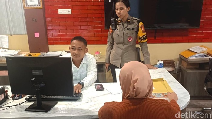 Korban penganiayaan lapor polisi.
