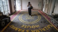 Lelang yang akan digelar secara daring tersebut menawarkan aset dari 26 perkara korupsi yang telah berkekuatan hukum tetap. Dari 108 lot yang dilelang, mayoritas berupa aset tidak bergerak seperti tanah, bangunan, dan apartemen dengan total nilai mencapai sekitar Rp311 miliar. Foto: ANTARA FOTO/Darryl Ramadhan