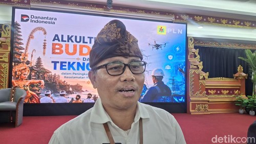 Manager Biro K3L PLN UID Bali, I Made Ariana dalam acara FGD Keselamatan Kelistrikan Menjelang Hari Raya Galungan dan Kuningan di Kantor PLN UID Bali, Denpasar, Kamis (11/6/2026).