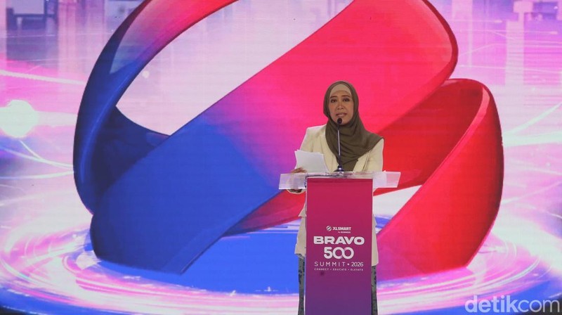Menteri Komunikasi dan Digital (Menkomdigi) Meutya Hafid dan Menteri Kesehatan (Menkes) Budi Gunadi Sadikin membuka XLSmart Bravo 500 Summit di Jakarta, Kamis (11/6/2026). Hadir pula sejumlah direksi dan komisaris XLSmart.