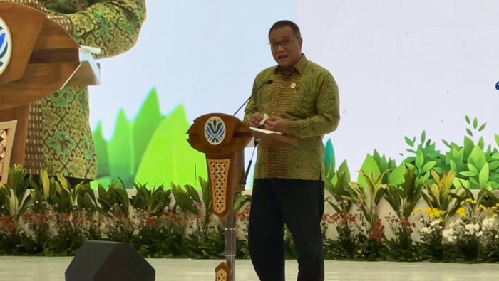 Menteri LH Jumhur Hidayat