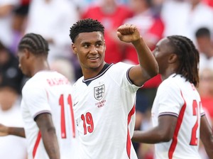Timnas Inggris Kemalingan, 2 Orang Ditangkap