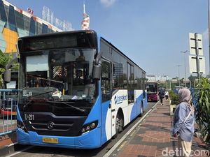 Video: Warga Setuju Gak Nih Tarif Transjabodetabek Naik?