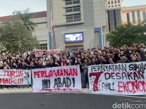 Prihatin Kondisi Ekonomi, Mahasiswa Unair Gelar Pernyataan Sikap
