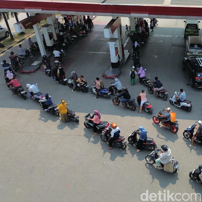 Pertamax Naik, Warga Ramai-Ramai Tinggalkan dan Beralih ke Pertalite