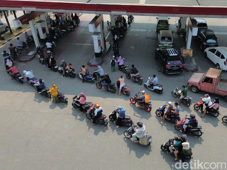 Pertamax Naik, Warga Ramai-Ramai Tinggalkan dan Beralih ke Pertalite