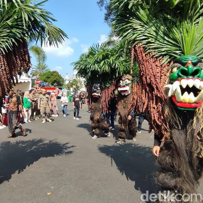 Potret Ragam Seni Budaya Khas Ciamis di Galuh Ethnic Carnival