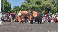 Galuh Ethnic Carnival menjadi ruang pertemuan antara tradisi dan generasi penerus. Melalui helaran budaya ini, masyarakat diajak mengenal, mencintai, dan menjaga warisan seni budaya Galuh yang telah hidup turun-temurun hingga kini.