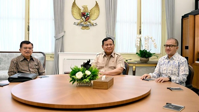 Prabowo bertemu dengan Jusuf Kalla di Istana Merdeka (Foto: Cahyo - Biro Pers, Media, dan Informasi Sekretariat Presiden)
