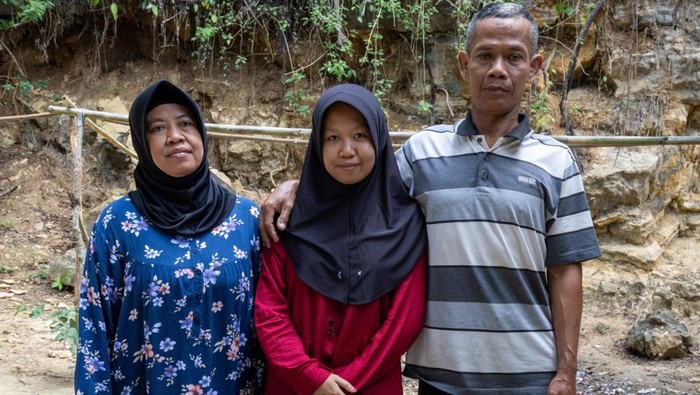 Ristiana dan kedua orang tuanya