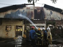 Gudang Rongsok di Bandarharjo Semarang Ludes Terbakar