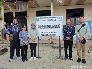Sinyal untuk Ujung Negeri Mahal dan Sulit, Tapi Wajib