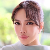 Shandy Aulia Manglingi Dipulas Flawless & Timeless Makeup Look, Memukau!