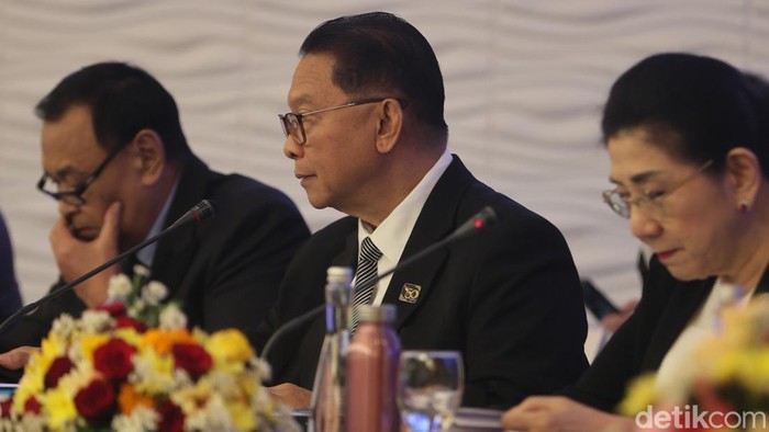 President Director Summarecon Adrianto P. Adhi dan Komisaris Summarecon Liliawati Rahardjo saat Rapat Umum Pemegang Saham Tahunan (RUPST) PT Summarecon Agung Tbk (SMRA) di Jakarta, Kamis (11/6/2026).