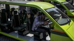 Tanpa BBM, Tanpa Emisi! Mahasiswa Semarang Ciptakan Mobil Listrik Bertenaga Matahari