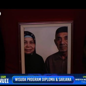 Viral pidato wisudawati Universitas Widya Nusantara, Palu di podium bikin satu aula menangis saat mengenang orang tuanya yang wafat ketika ia masih kuliah.