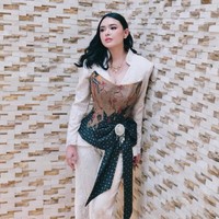 Amanda Manopo Kembali Tampil Usai 1 Minggu Lahiran, Perut Langsingnya Disorot