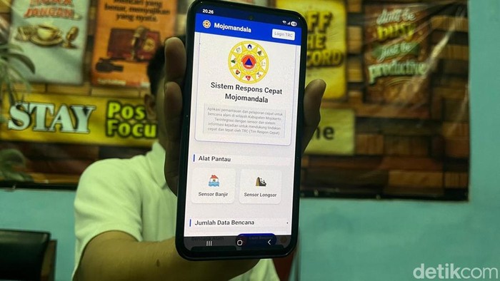 Aplikasi Mojomandala untuk pemantauan bencana yang dilengkapi sistem peringatan dini yang diluncurkan Pemkab Mojokerto