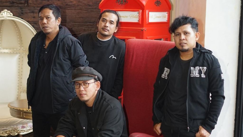 Dadali Terjemahkan Perasaan Hancur Lewat Disaat Kau Berubah