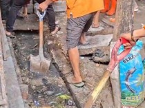 Pallubasa Serigala Makassar Ternyata Buang Limbah di Drainase Bawah Tenda