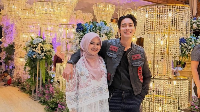 Evan Marvino dan istrinya Uffridatun Nitami