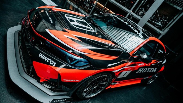 Alvin Bahar tampil di Mandalika Festival of Speed dengan mobil baru akhir pekan ini.