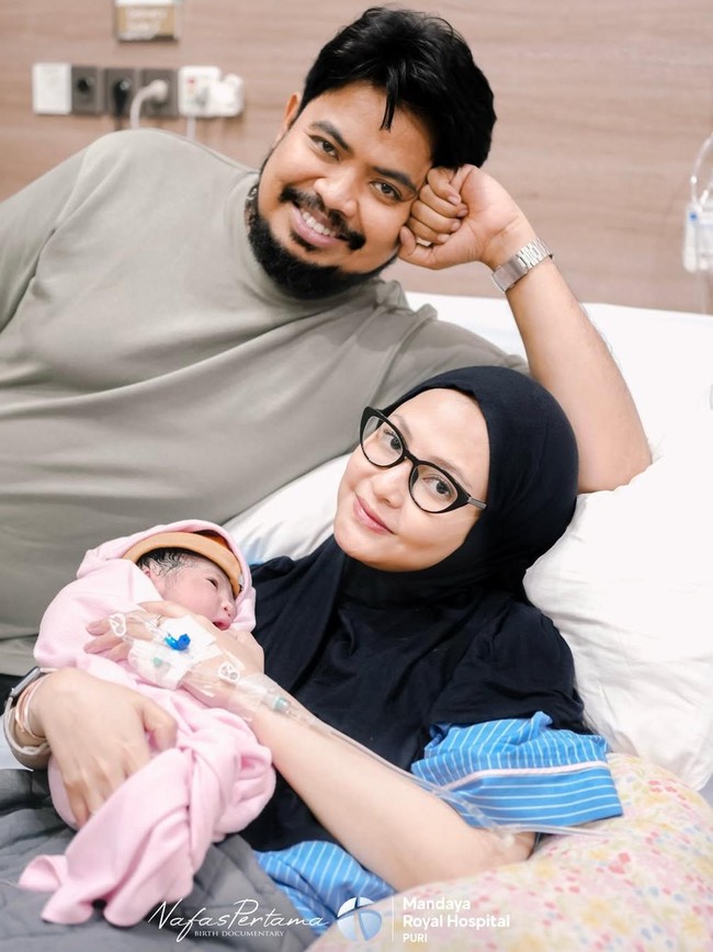 Rigen Rakelna Dikaruniai Anak Keempat, Istri Doa Begini
