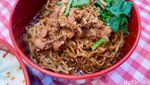 Jajan Hemat di Blok M Hub, Ada Bakmi dan Nasi Telur Pontianak Enak
