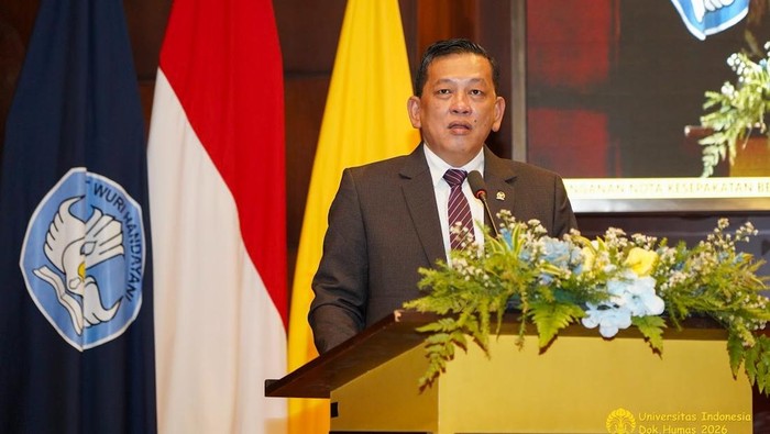 Ketua Komisi Yudisial (KY) RI, Abdul Chair Ramadhan saat menyampaikan kuliah umum di di Balai Sidang UI Kampus Depok, Kamis (12/6/2026).