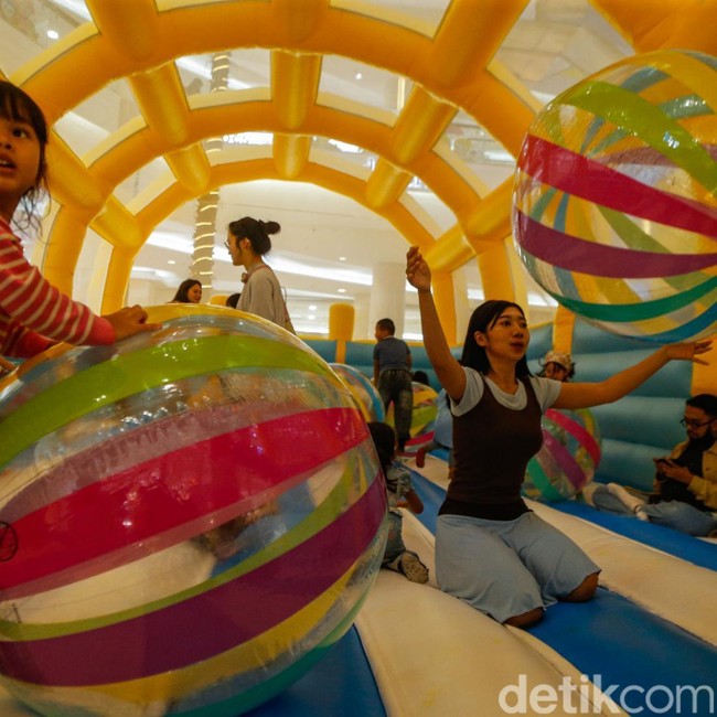 Keceriaan Anak-anak Warnai Awal Musim Liburan