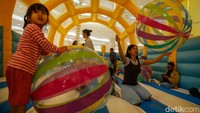 Keceriaan Anak-anak Warnai Awal Musim Liburan