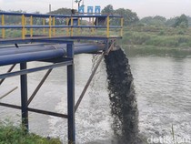Sudah 2 Hari Lumpur Lapindo Kembali Mengalir ke Sungai Porong