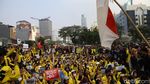 Mahasiswa dan Massa Aksi Tertahan di Kawasan Tosari Saat Menuju Bundaran HI