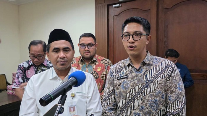 Kepala BGN Jateng, Reza Mahenda (kanan) dan Wagub Jateng, Gus Yasin (kiri), di Kantor Gubernur Jateng, Kecamatan Semarang Selatan, Kota Semarang, Jumat (12/6/2026).