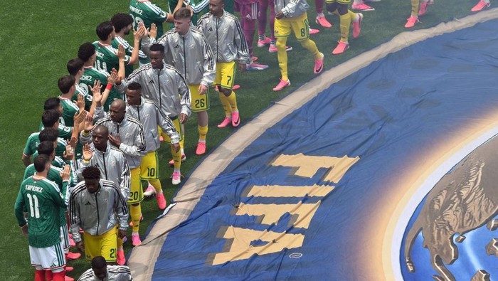 Tuan rumah Meksiko berada di puncak klasemen Grup A Piala Dunia 2026 usai mengalahkan Afrika Selatan 2-0.